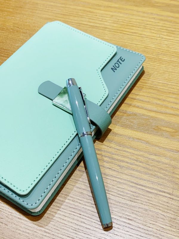 Luxury Executive Notebook Hamper