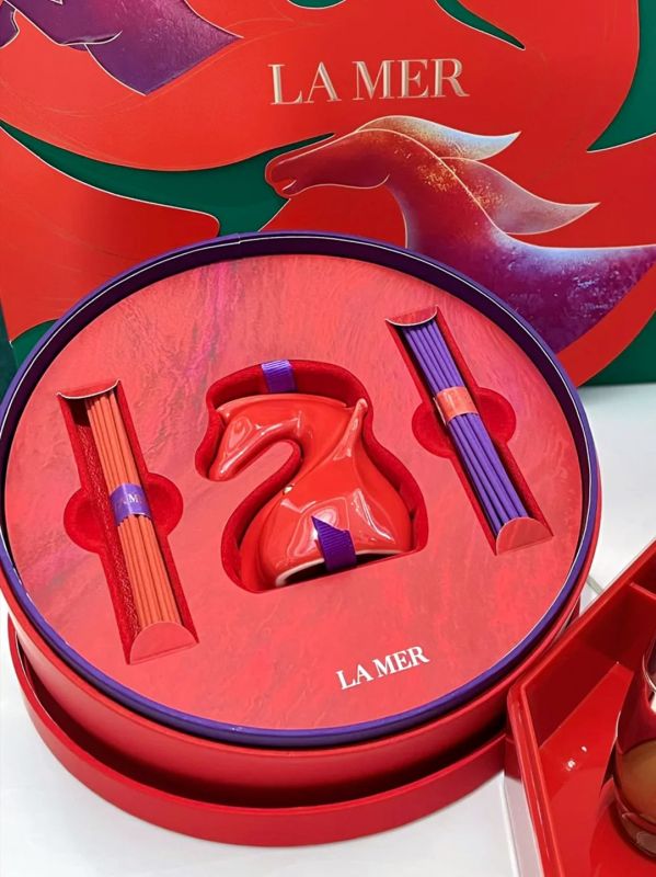 Red Tray & Festive Hamper
