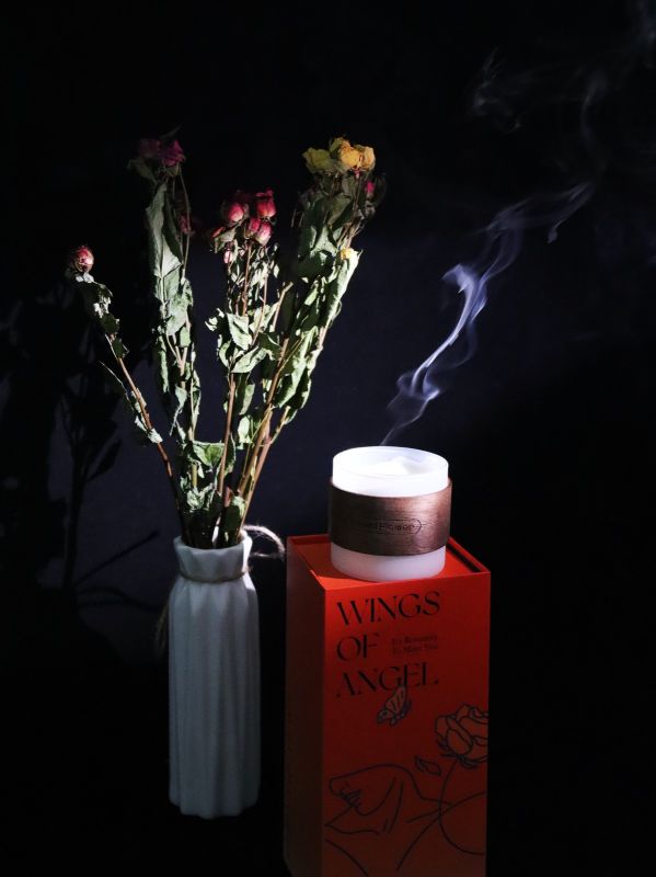  How Rose Scented Candle Gift Box Delighted VIP Clients in Singapore