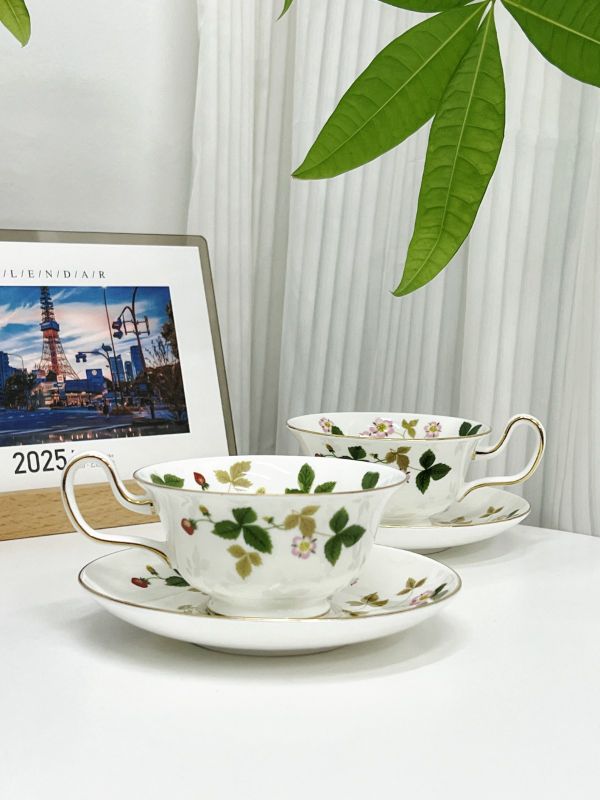 Custom Logo Bone China Gift Set