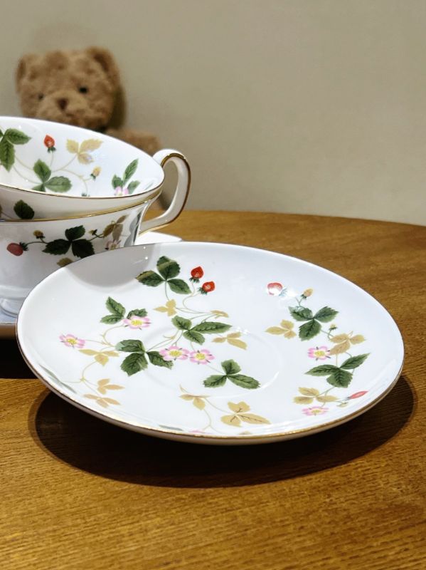 Custom Wild Strawberry Cup Set
