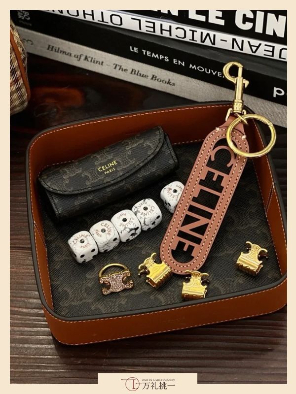 Celine Dice Set with Logo Pouch