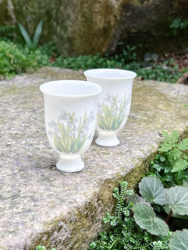 Lily Tea Set One Pot Two Cups