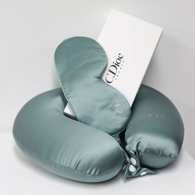  Silk Travel Comfort Gift Box for Global Airline's First-Class Amenity Program &ndash; Custom Logo & Bulk Delivery Across Singapore, Malaysia, Thailand