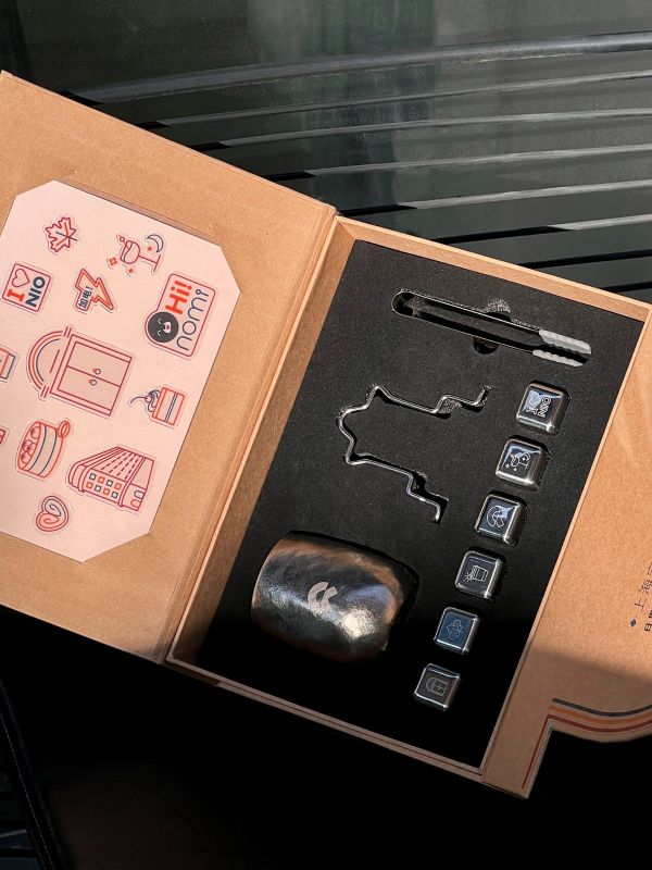 NIO City Titanium Tumbler Gift Box