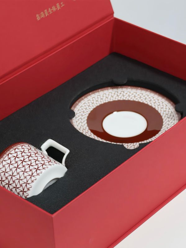  Vintage Coffee Cup Gift Box for Global Bank's Client Appreciation &ndash; Custom Logo & Bulk Delivery Across Singapore, Malaysia, Thailand