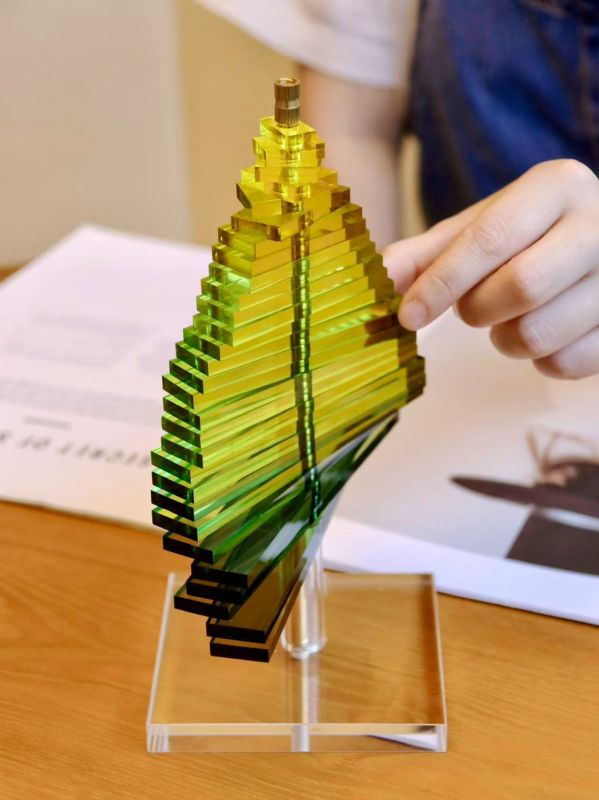 Premium Acrylic Tree Hamper for Executive Gifts