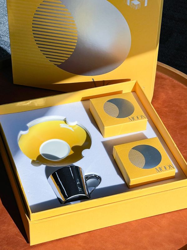  How a Singapore Coffee Brand Used Moon Reflection Cups as Mid-Autumn Client Gifts