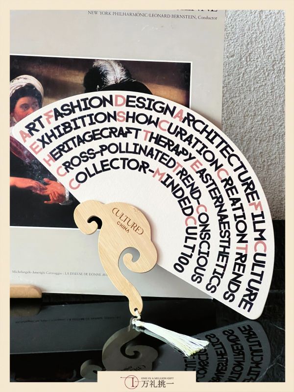  Custom Oriental Fan as VIP Summer Gift for Luxury Hotel Group in Singapore, Malaysia & Thailand