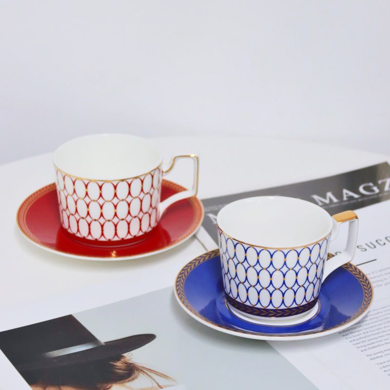 Festive Cup Hamper Set