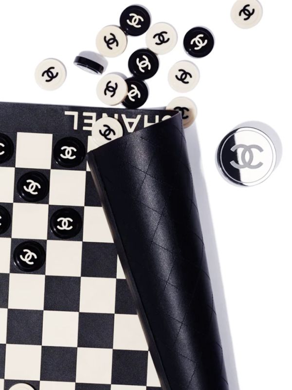 How a Singapore Fashion House Used Custom Leather Chess Gifts for VIP Appreciation and Brand Collaborations