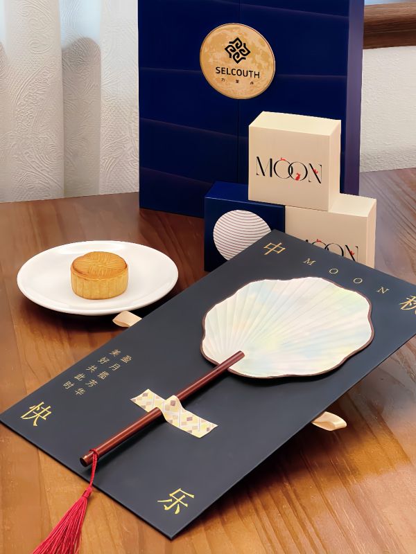 Sustainable Round Fan Gift