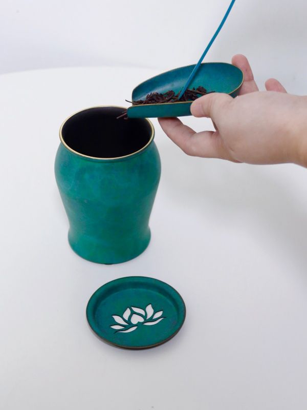  Custom Lotus Jian Shui Tea Sets for Singapore Wellness Retreat's Corporate Client Gifting &ndash; Zen Corporate Gift Case Study