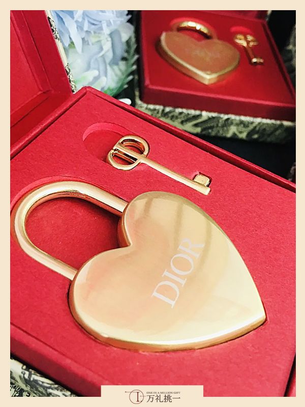 Success Case Dior Style Love Lock - How Brands in Singapore Malaysia Thailand Used It for Romantic Corporate Gifting