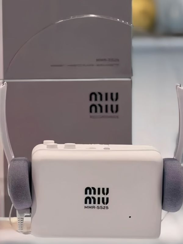 Success Case Retro Walkman Gift Box - How Businesses in Singapore Malaysia Thailand Used It for Nostalgic Corporate Gifting