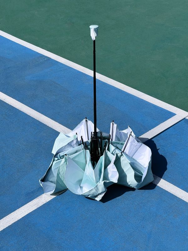  Custom Green-White Gradient Umbrella as Premium Gift for Annual Dinner & Weddings in Singapore & Malaysia