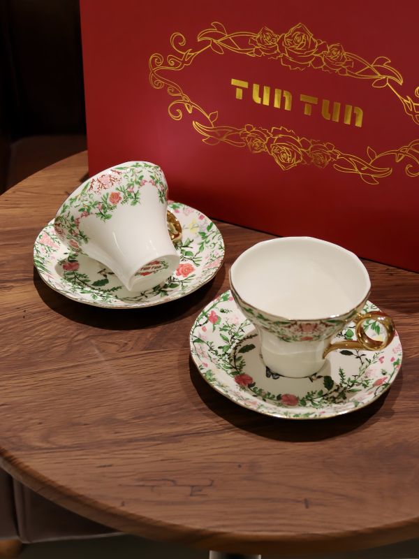 Artisan Porcelain Cup Premium Elegant Corporate Hamper