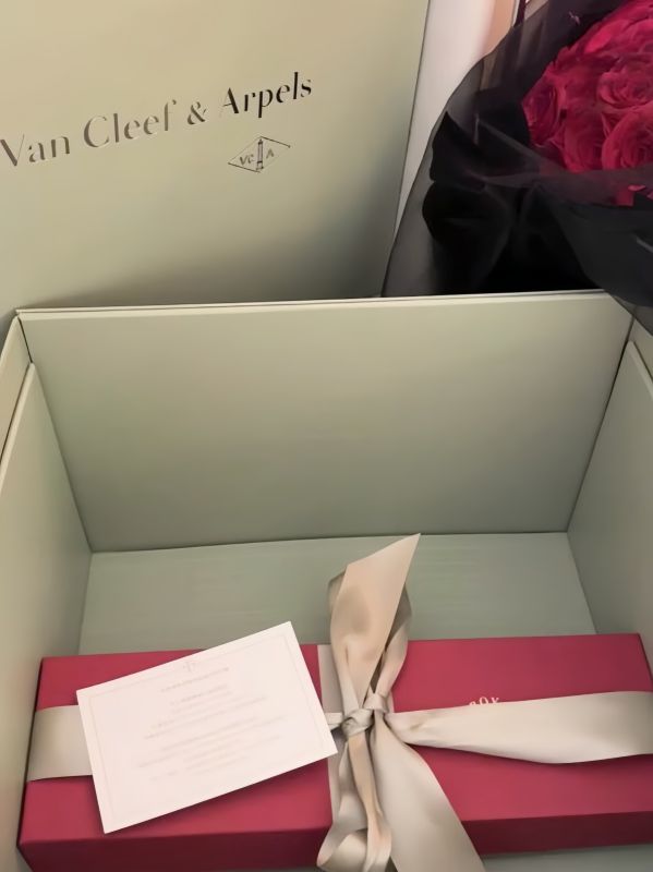 Custom VC&A Spring Fan | Luxury Corporate Gift