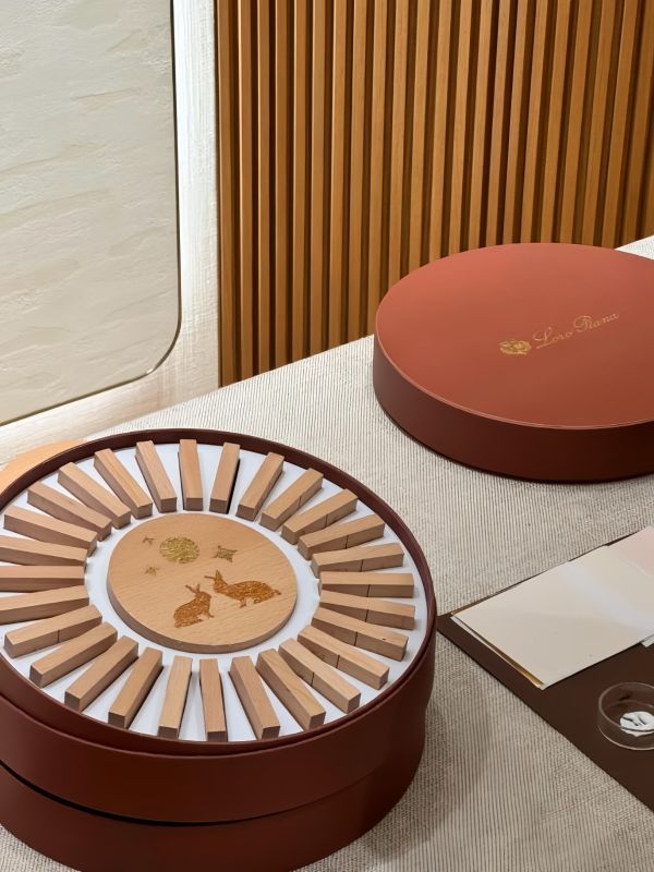 Custom Burberry Plaid Mooncake Gift Box