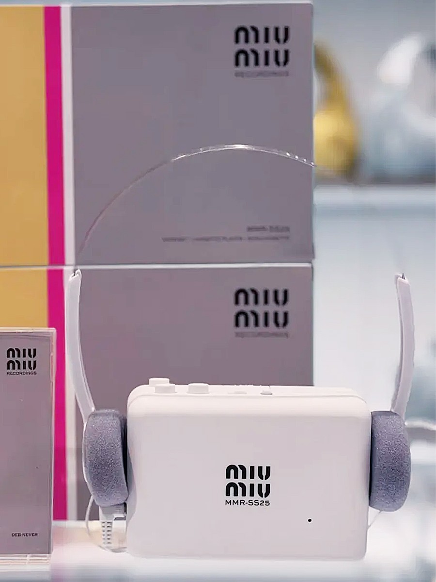  Retro Cassette Gift Set Supplier Delivers 200pcs for Singapore Corporate Event