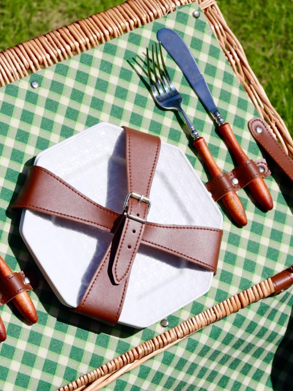 Picnic Basket Hamper | Premium Corporate Door GiftLong Title