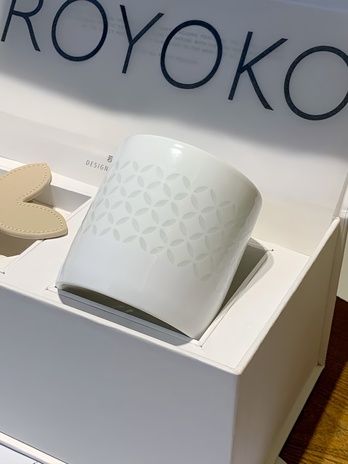 Low MOQ Plain Porcelain