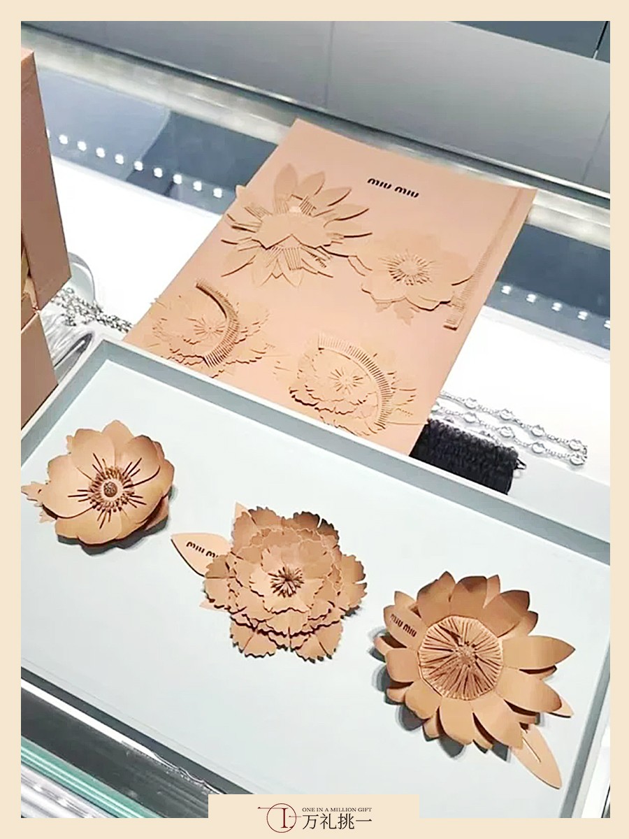 Corporate Gift Success Story | How a Paper Love Poem Gift Completed a Romantic Proposal for a Singapore Client